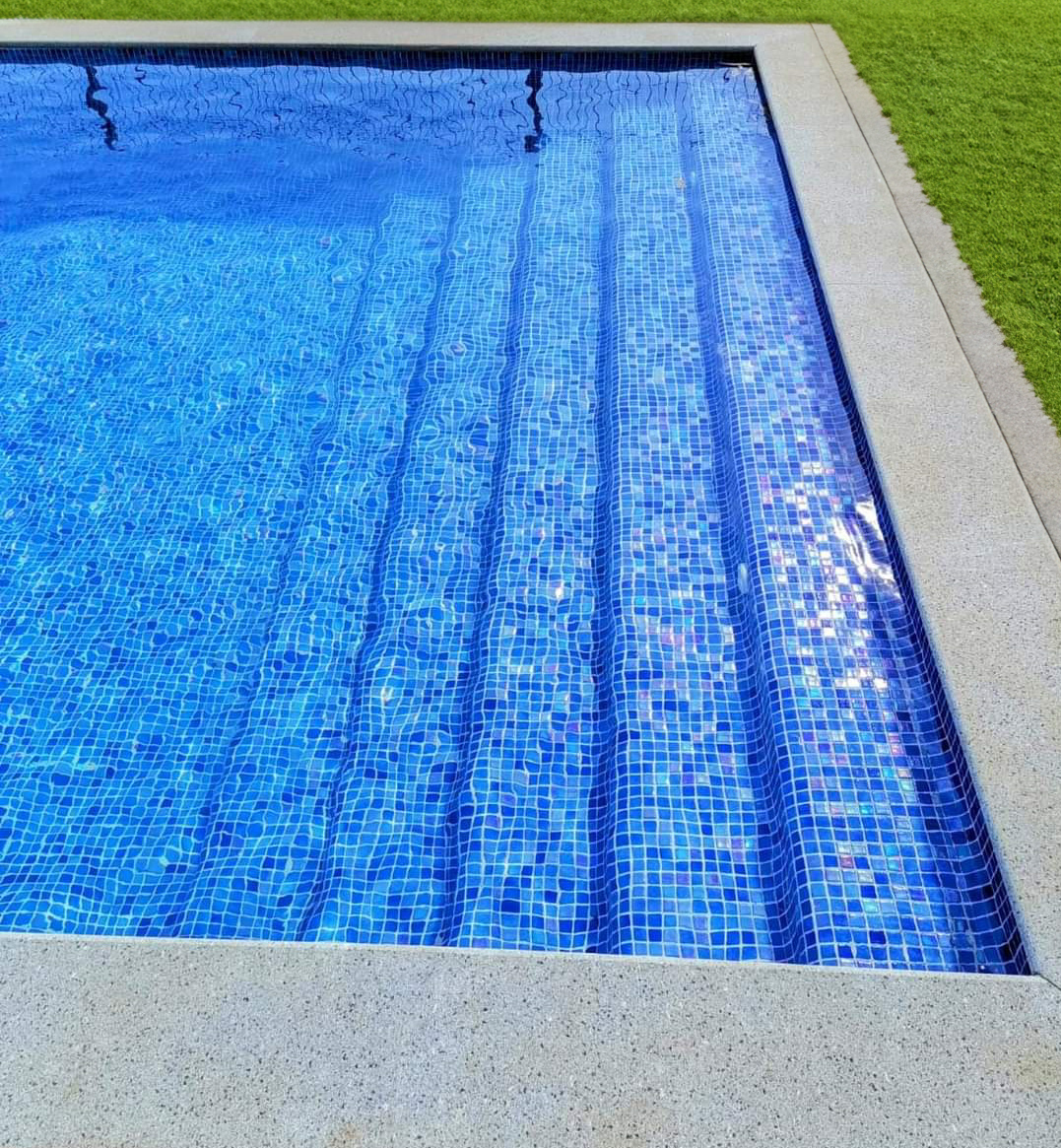 Mixed Blue Spanish Polyurethane Cord Glass Pool-Mosaic 7031