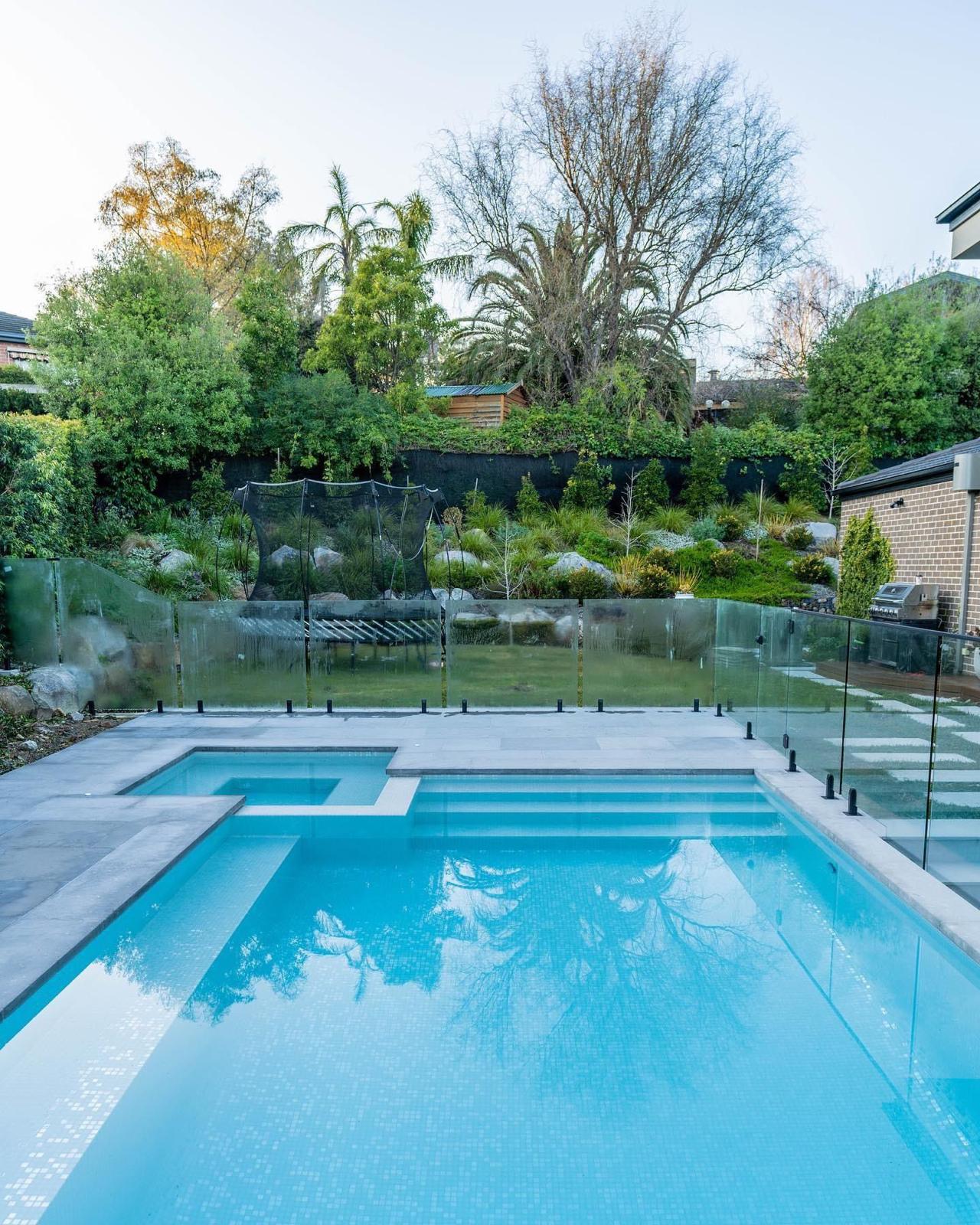 Pearl White Spanish Polyurethane Cord Glass Pool-Mosaic 7163