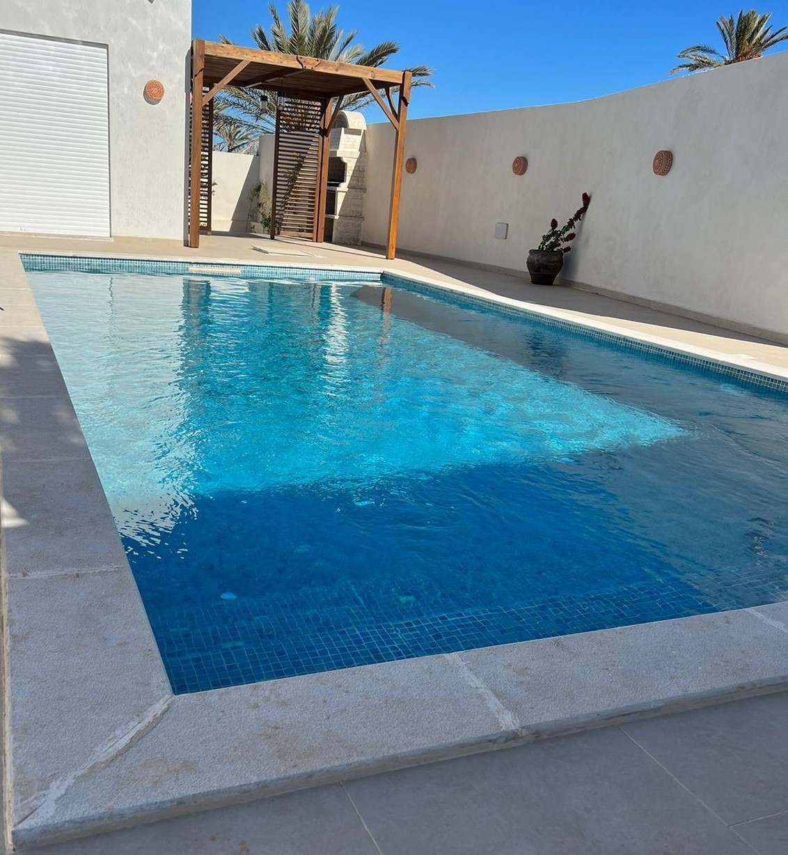 25x25mm Phiphi Blue Spanish Polyurethane Cord Glass Pool-Mosaic, Piece size 25x25mm, Sheet Size 311x467mm 75760