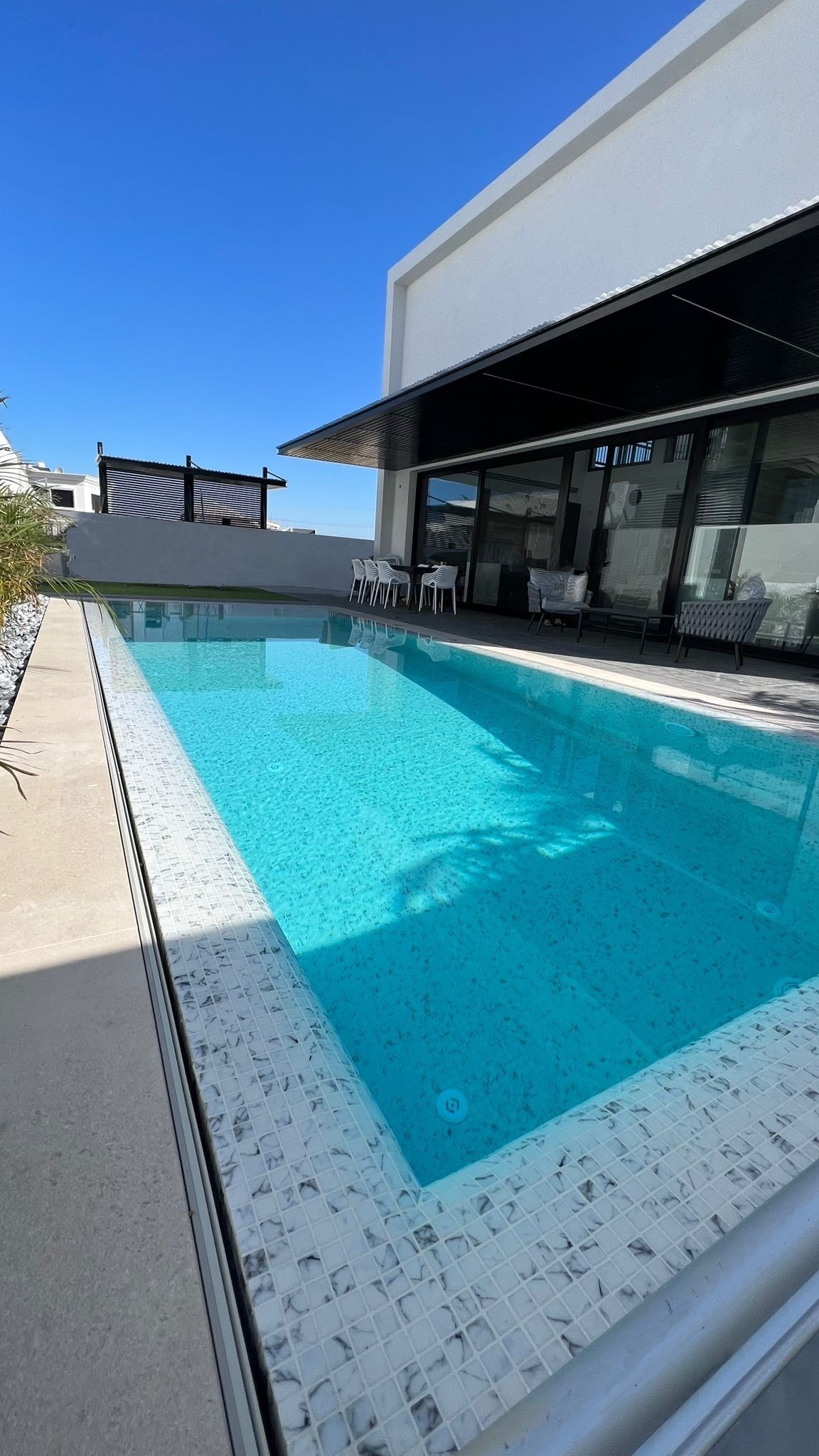 Carrara Marble Look Spanish Polyurethane Cord Glass Pool-Mosaic 7723