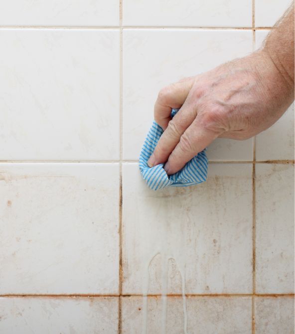 Cleaning Bathroom Tiles