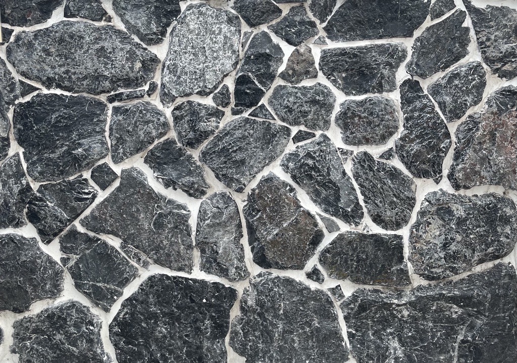 20-40mm Black Quartz Loose Stone Free Form Walling | Cladding 8884
