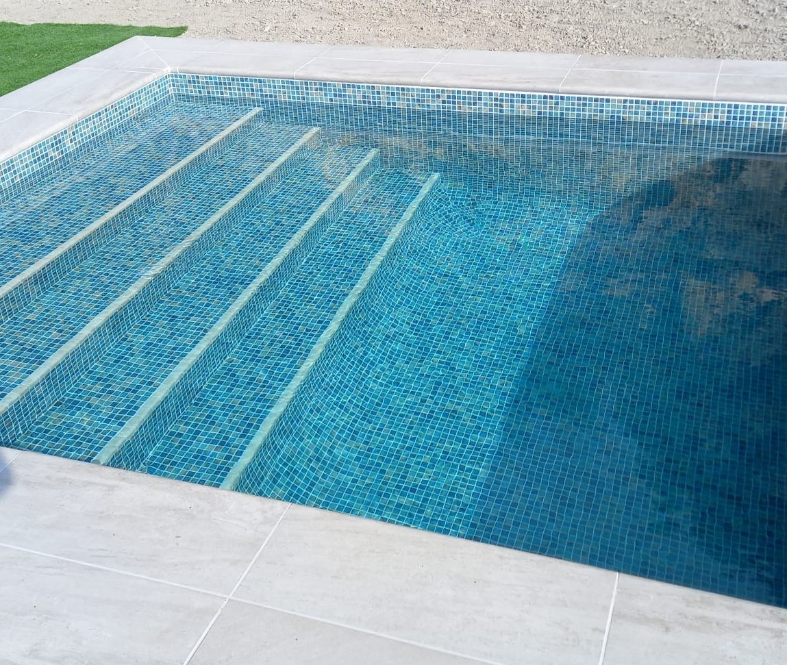 Esturion Blue Spanish PVC Dot Mounted Glass Pool-Mosaic 77620